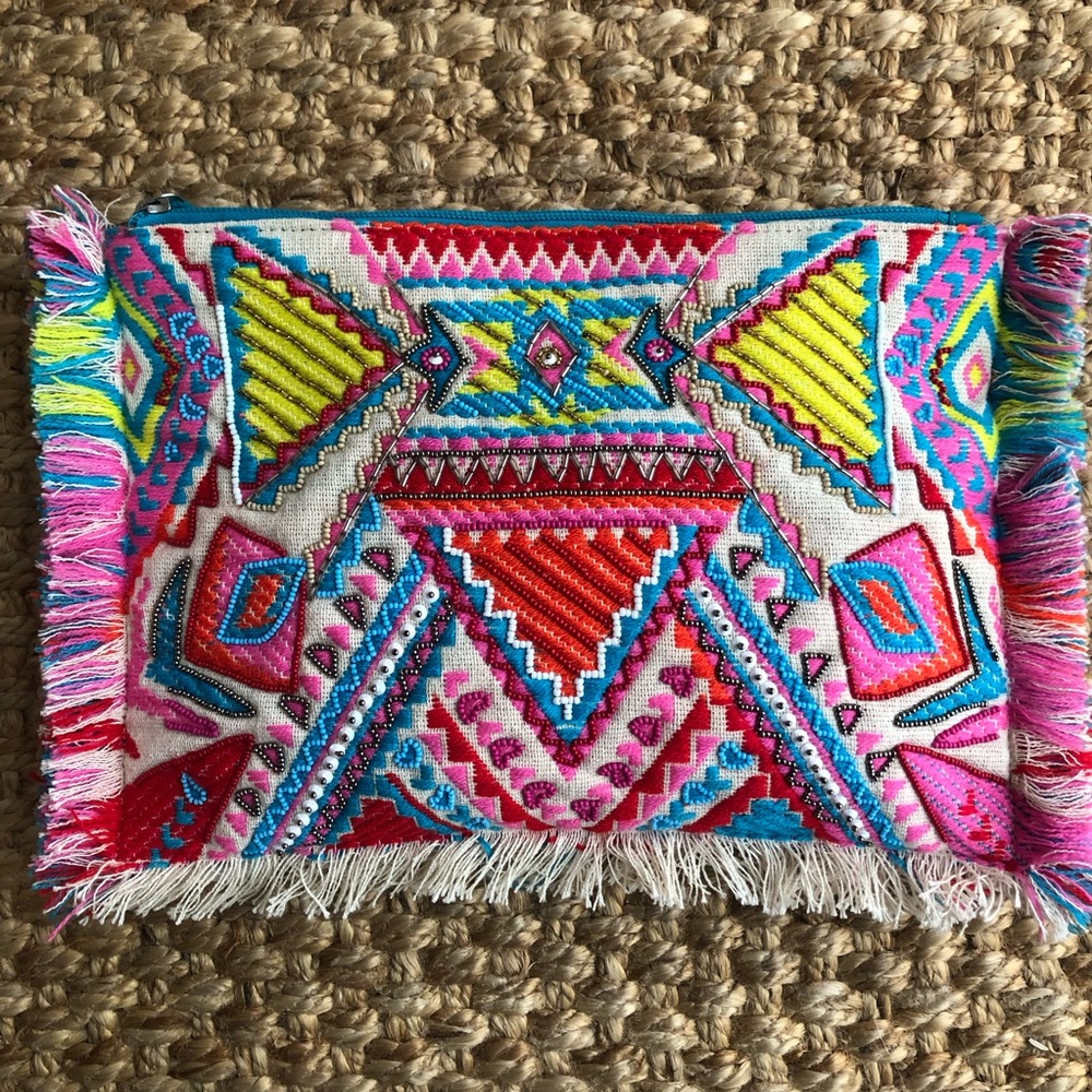 New: Tara Grinna Embroidered Fringe Clutch - Picture 2 of 10